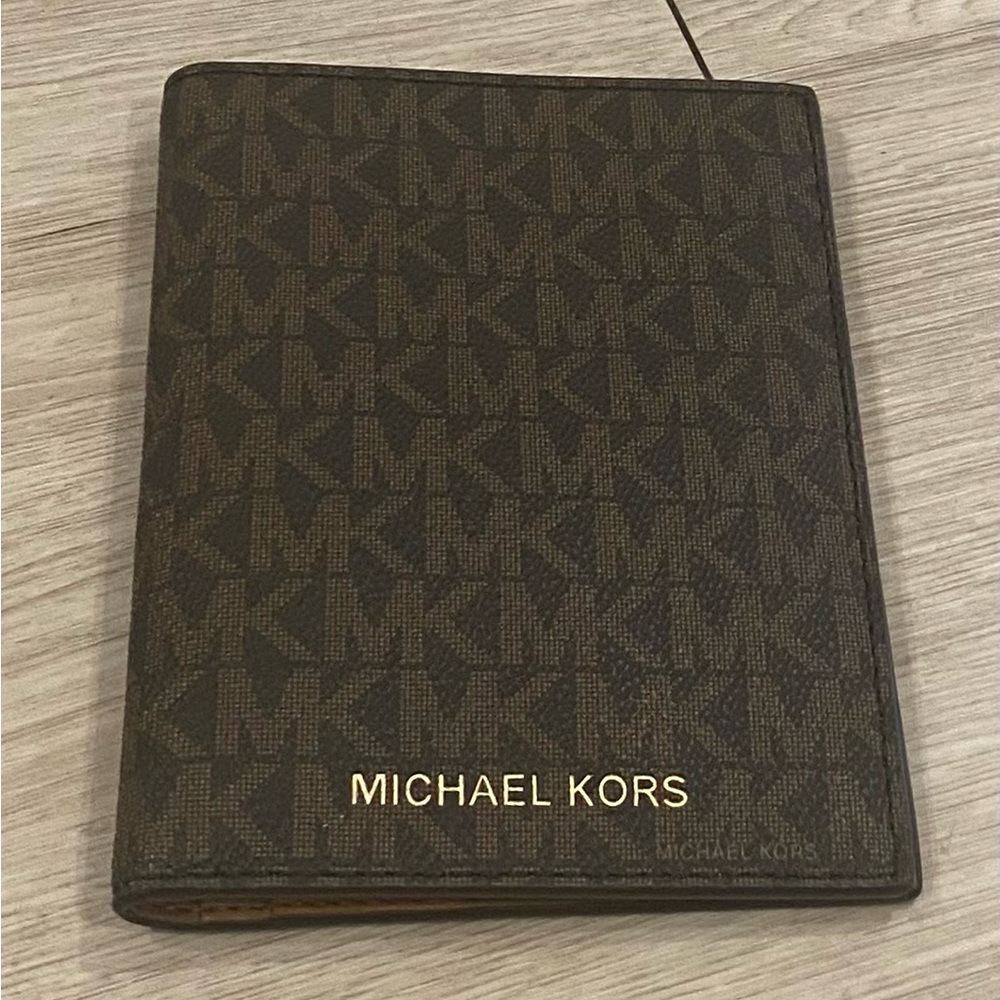 PASSPORT WALLET CASE, Michael Kors Jet Set